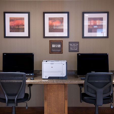 Hampton Inn & Suites Rochester/Виктор Экстерьер фото