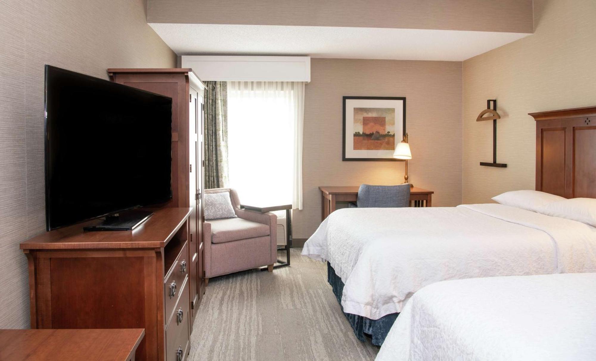 Hampton Inn & Suites Rochester/Виктор Экстерьер фото