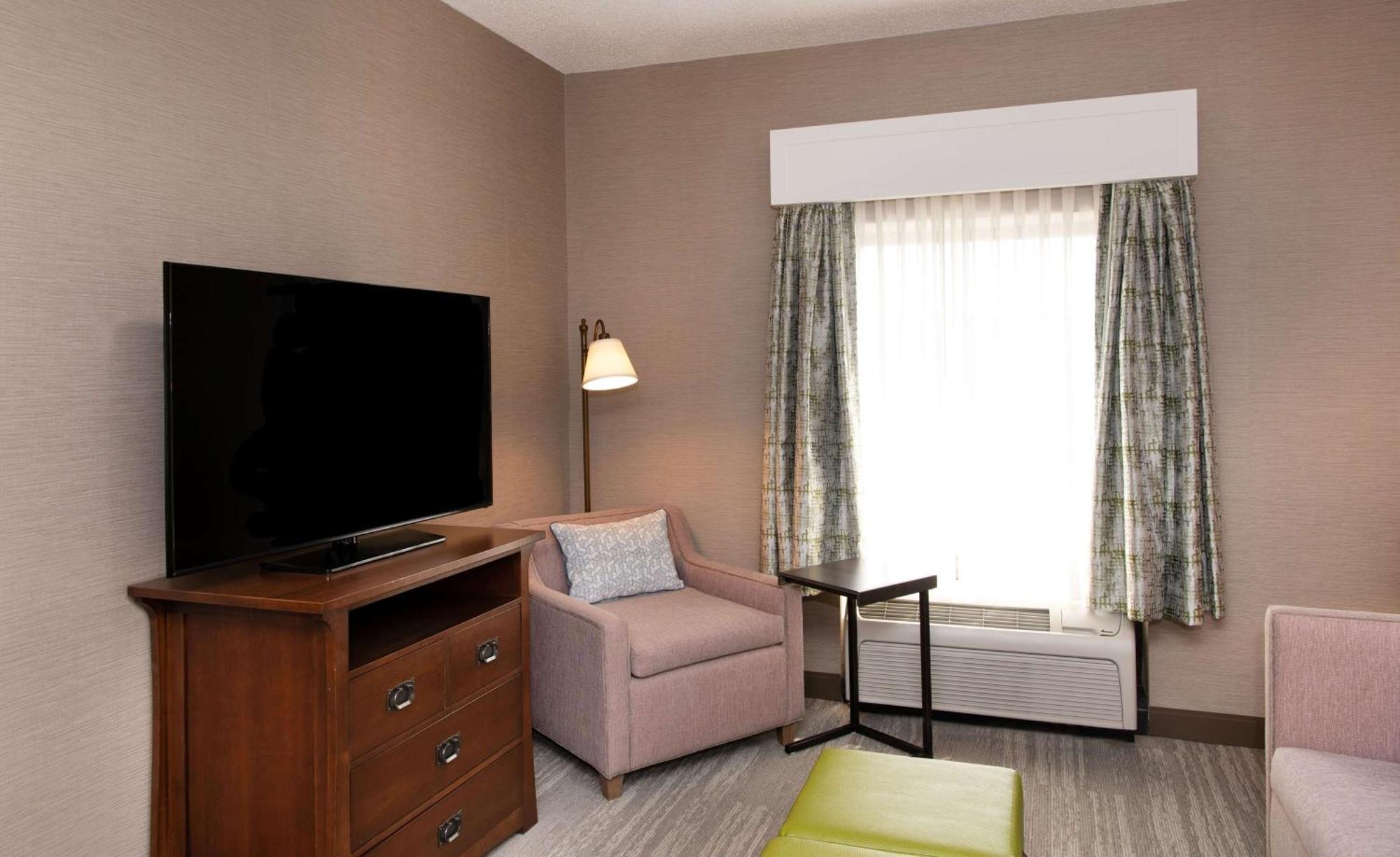Hampton Inn & Suites Rochester/Виктор Экстерьер фото
