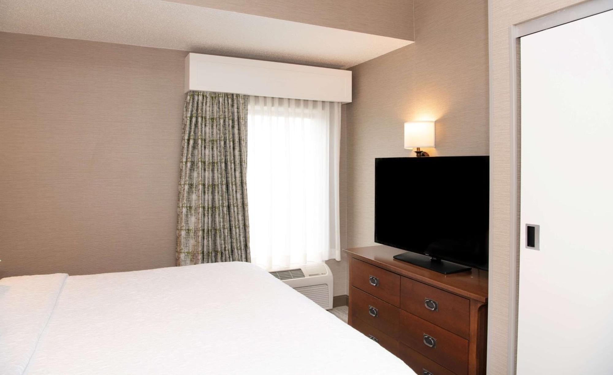 Hampton Inn & Suites Rochester/Виктор Экстерьер фото