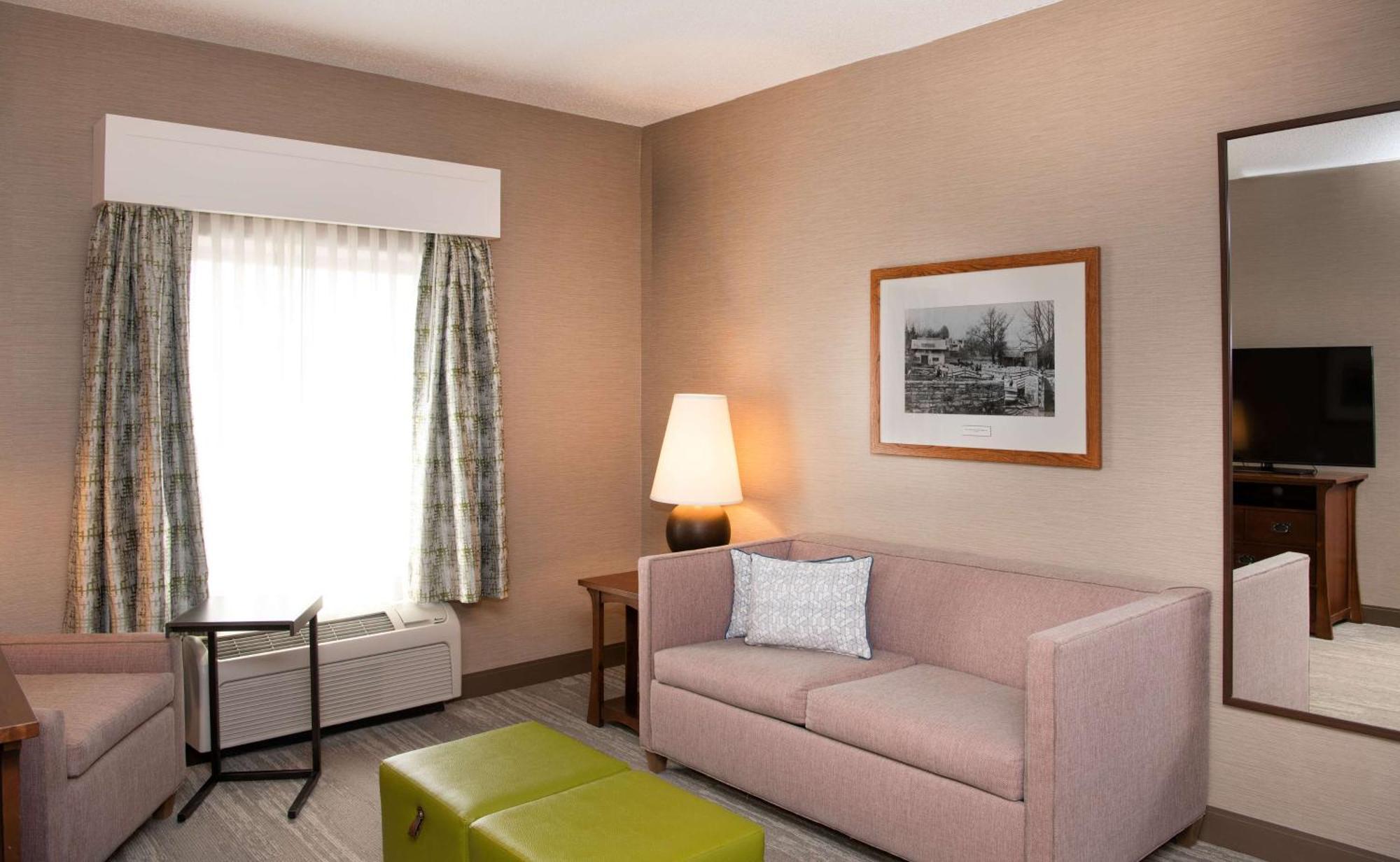 Hampton Inn & Suites Rochester/Виктор Экстерьер фото