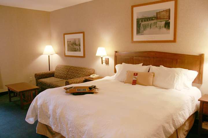 Hampton Inn & Suites Rochester/Виктор Номер фото
